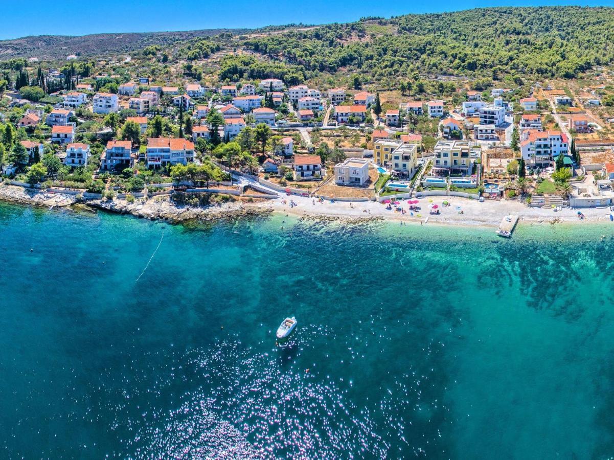 Holiday Home Kalinic Slatine Bagian luar foto