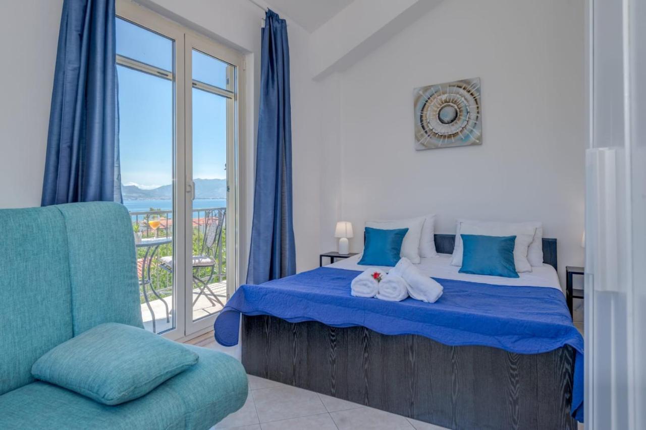 Holiday Home Kalinic Slatine Bagian luar foto