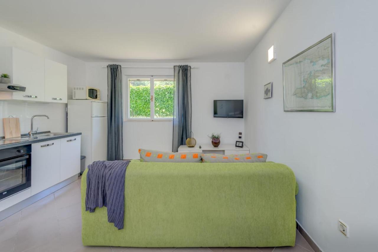 Holiday Home Kalinic Slatine Bagian luar foto