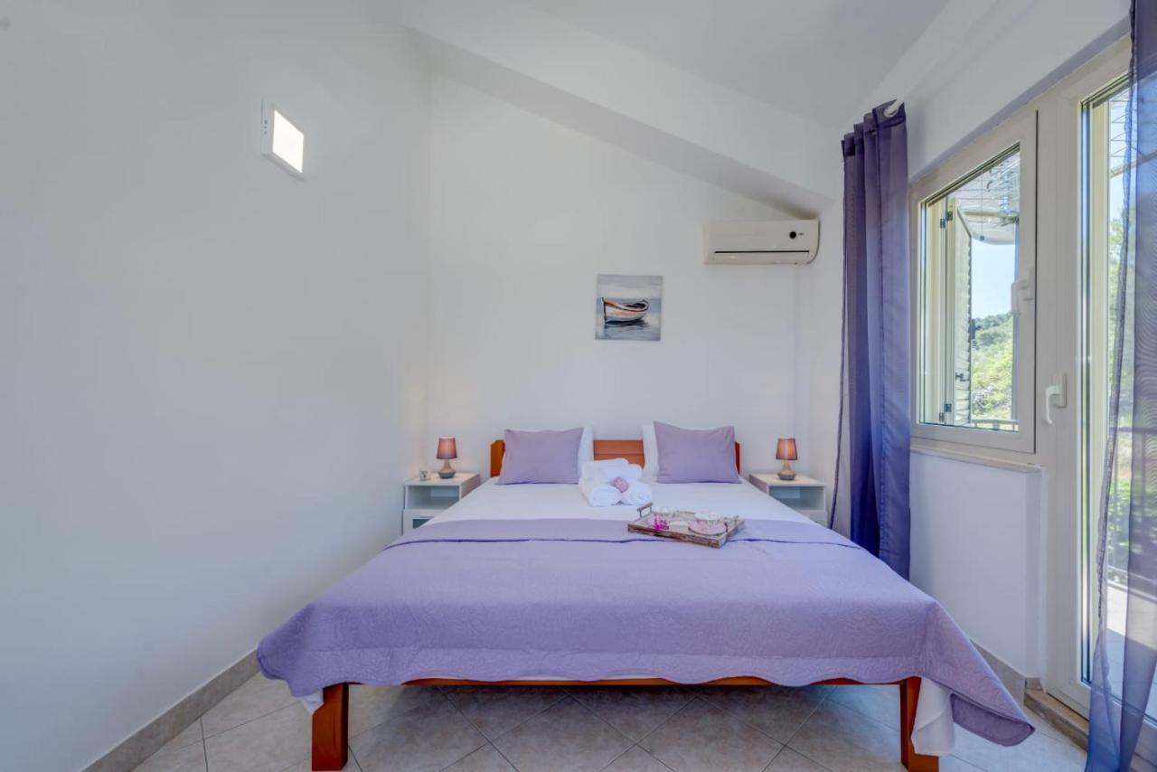 Holiday Home Kalinic Slatine Bagian luar foto