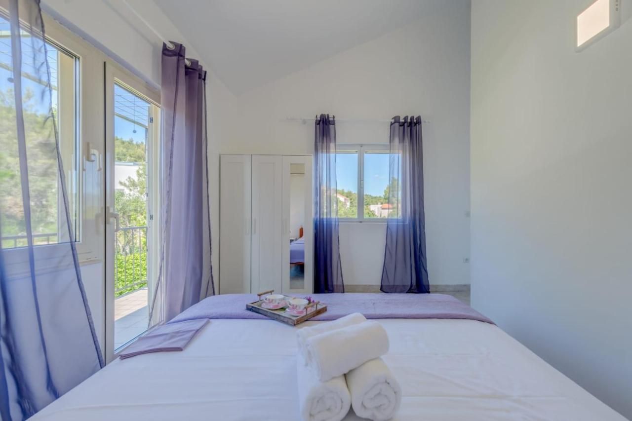 Holiday Home Kalinic Slatine Bagian luar foto