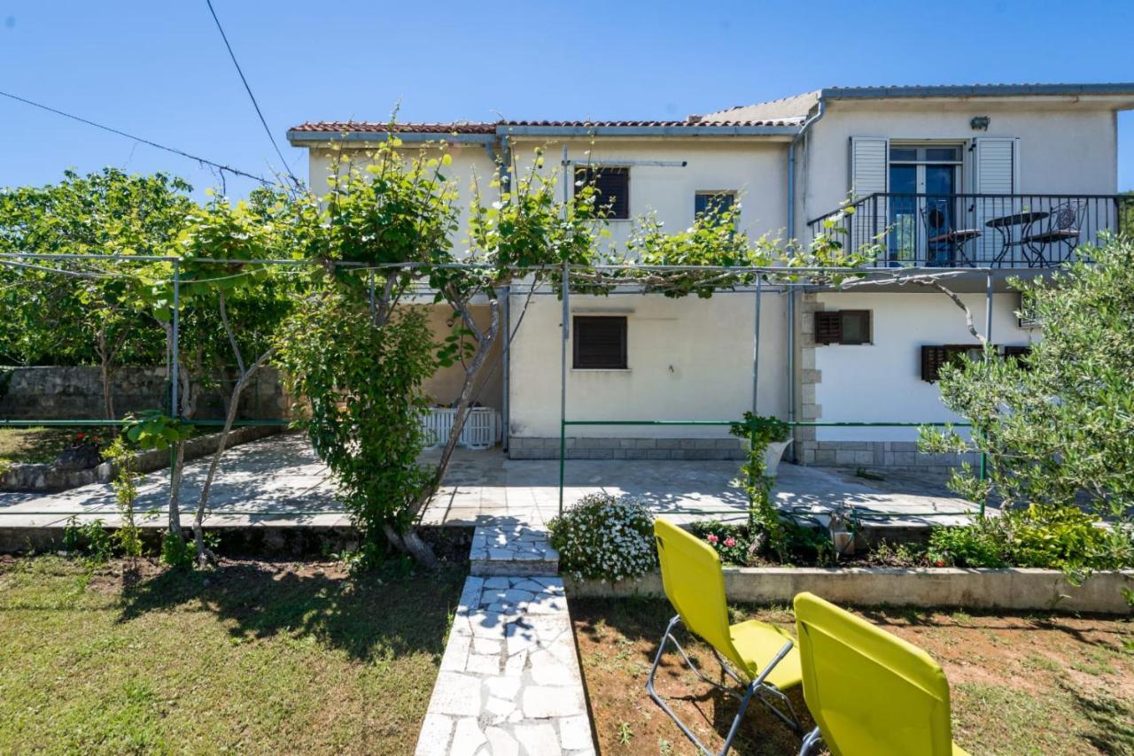 Holiday Home Kalinic Slatine Bagian luar foto